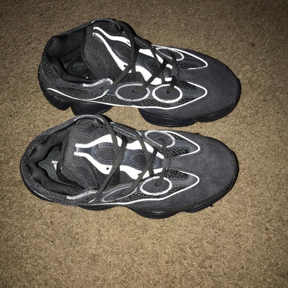 yeezy 500 carbon grey